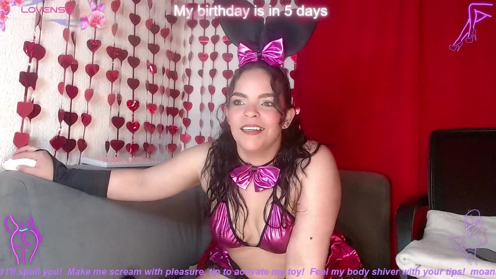 naughty bunny puts the plug in her ass