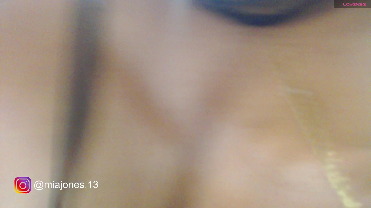 Super fuck + Big Squirt 💥💦– MiaJoness13 kameramodell videója