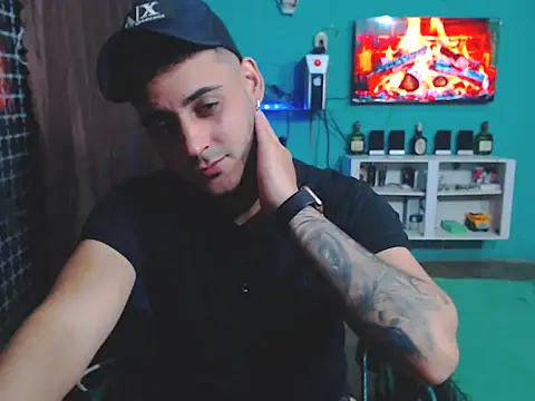 [3 Jan 01:19] Public Show - video by xxxxhotxoxo cam model