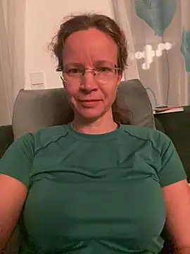 Strip mit Pussy - ক্যাম মডেল AnnikaRose-এর ভিডিও