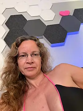 Private Show: hairy Pussy Strip - video by AnnikaRose cam model