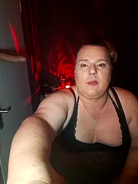 [11 Aug 18:19] Public Show - video av JadeTodd43 cam model