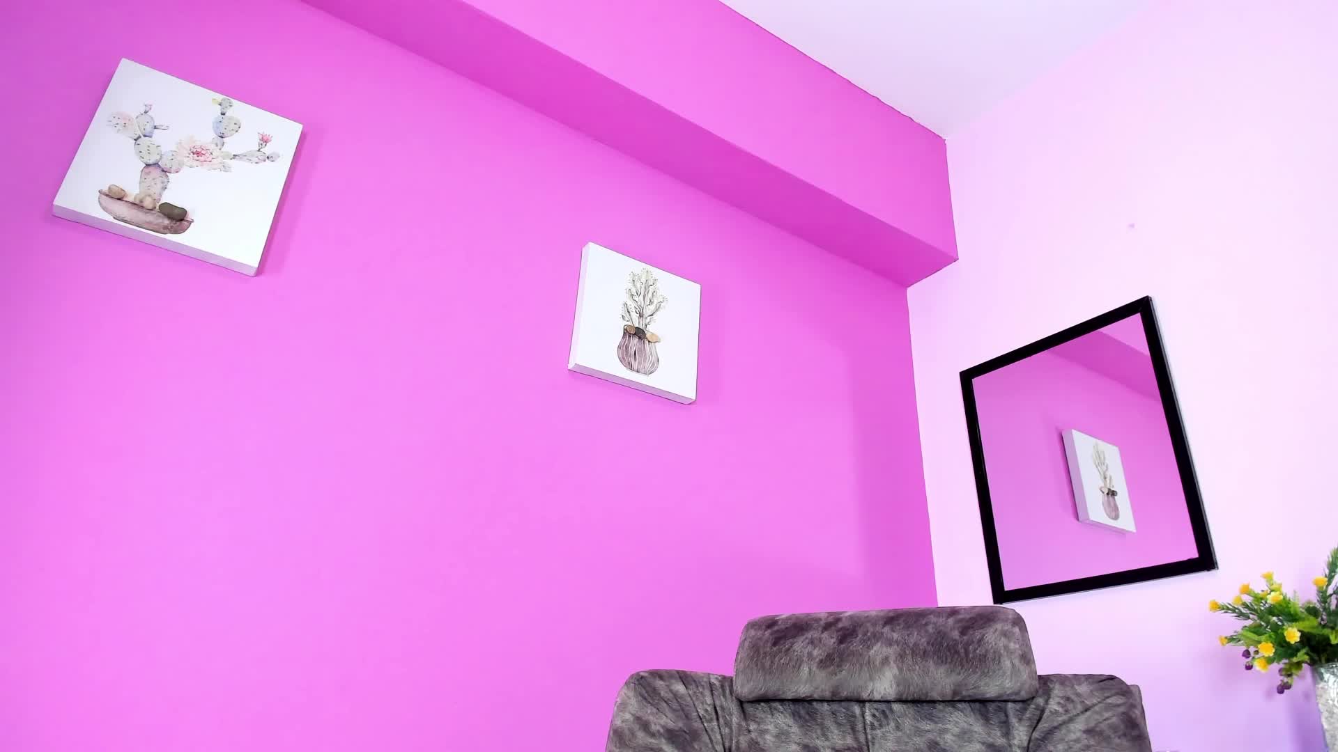 Put aside my thong so you can fit better - video by liccy_hall cam model