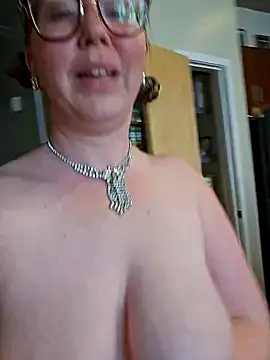 doggy style, queef, legs up on the floor - video by littlelustlamb cam model