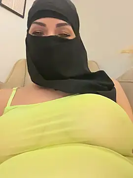 See me CUM 🔥 – video od webkamerové modelky Amberonee31
