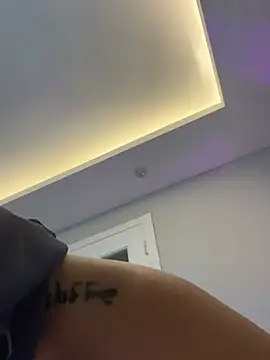 Fingering pussy&asshole - video by Amberonee31 cam model