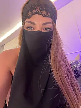 SQUIRT in LATEX OVERKNEES&PLUV IN MY ASS – video od webkamerové modelky Amberonee31