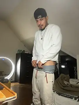 [5 Dec 14:38] Spy Show - vidéo du modèle de showcams MynameisPaco