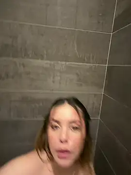 Squirt in the glass of the gym and ride