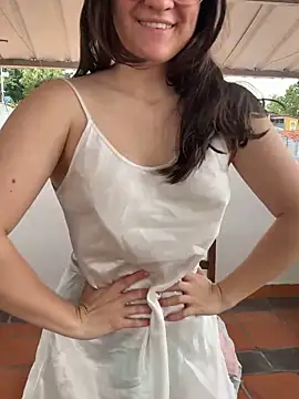 I cum three times<Outside> {PVT} - video by livgomez cam model