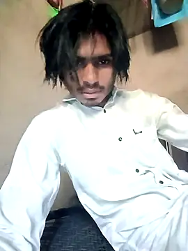 [19 Dec 11:01] Private Show - video av Yash_Sharma18 cam-modell