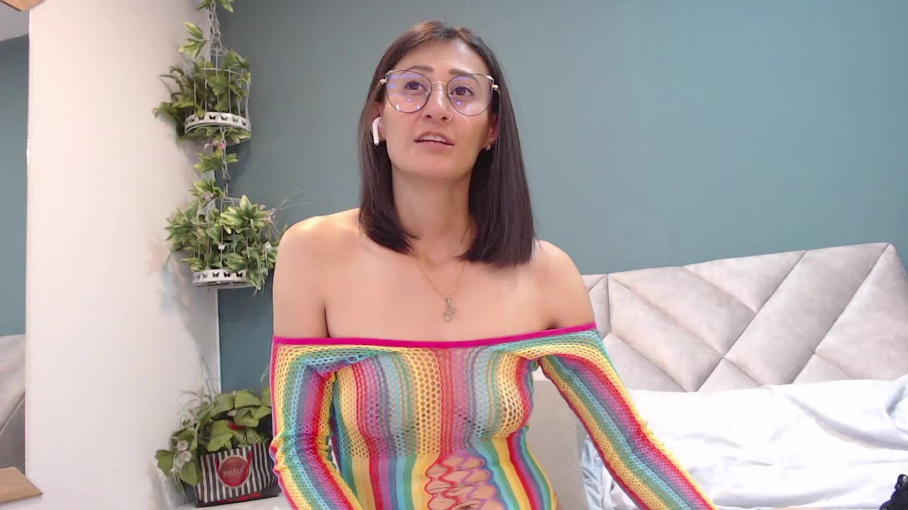 [23 Jan 04:43] Private Show - video SharisWillian kameramallilta