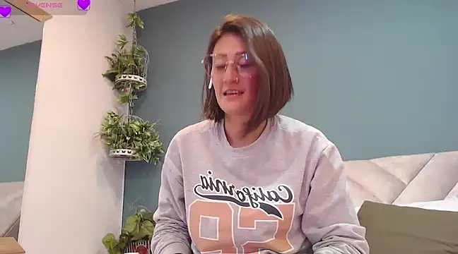 Lets had some fun - video by SharisWillian cam model