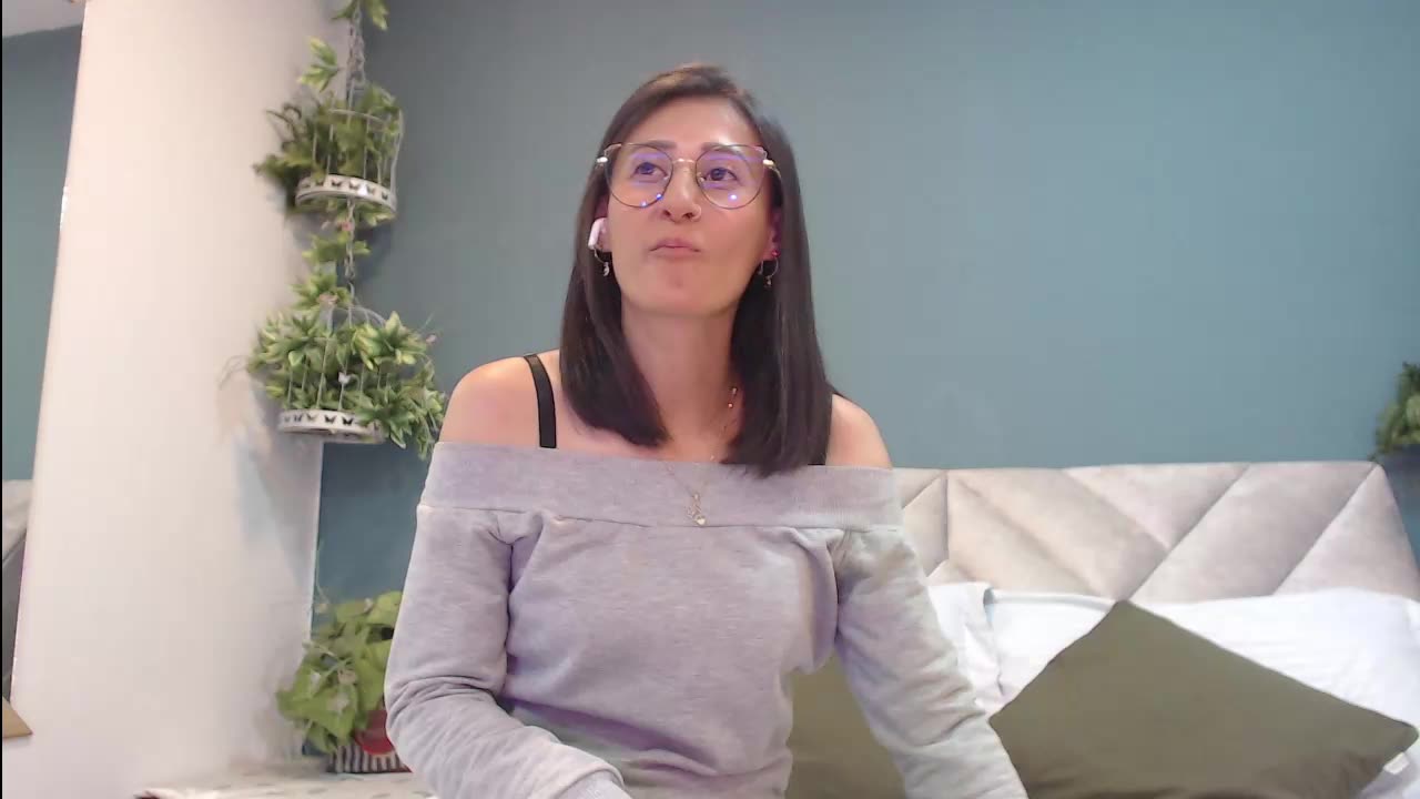 [18 Mar 23:17] Private Show - video SharisWillian kameramallilta