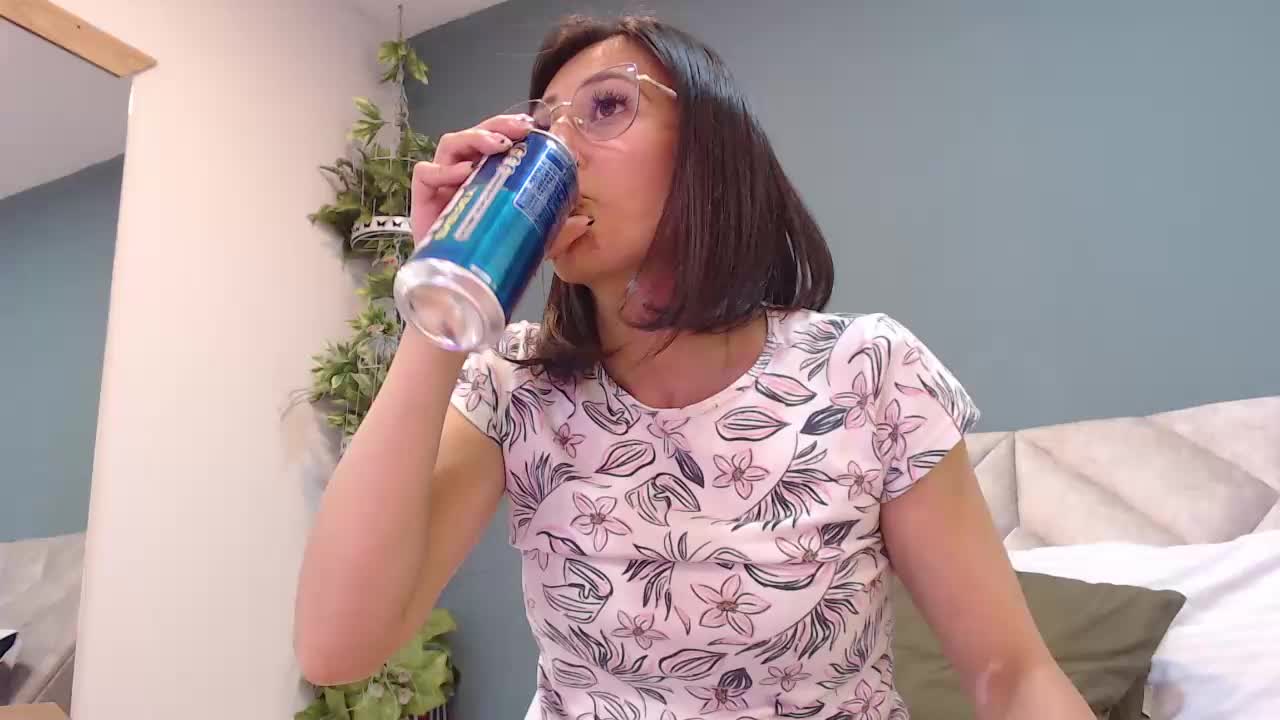 [6 Apr 01:30] Private Show - video SharisWillian kameramallilta