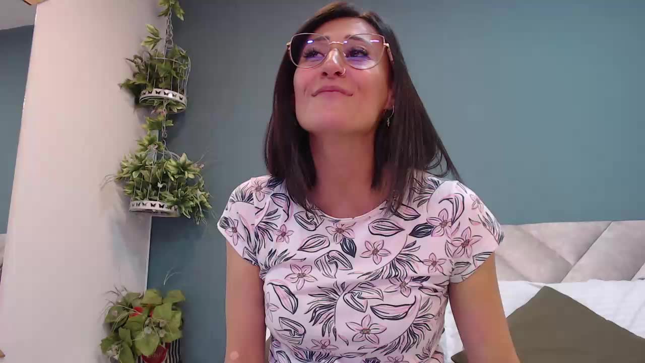 [5 Apr 23:10] Private Show - video SharisWillian kameramallilta