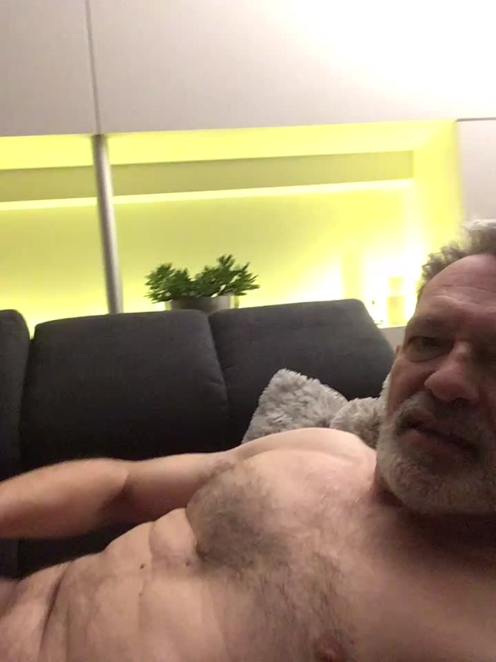 Private Show wanking and great cum shot - video by Best-Ager cam model