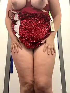 dressing room fun - vidéo du modèle de showcams MilfyMrsRobinson