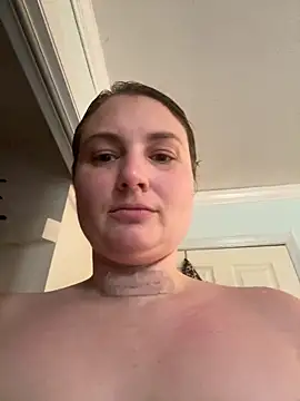 [11 Mar 10:52] Public Show — filmik MilfyMrsRobinson, modela(-lki) na kamerkach