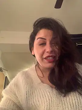 [13 Nov 22:56] Spy Show - فيديو من holyeroticss موديل الكام