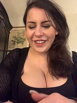 [27 Nov 21:16] Private Show - فيديو من holyeroticss موديل الكام