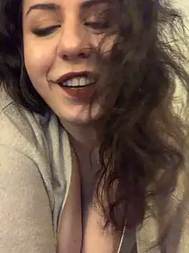 [23 Jan 21:53] Private Show - video của người mẫu cam holyeroticss