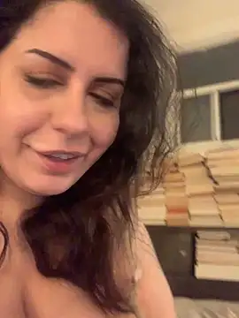 [25 Jan 20:32] Private Show تدييث - video của người mẫu cam holyeroticss