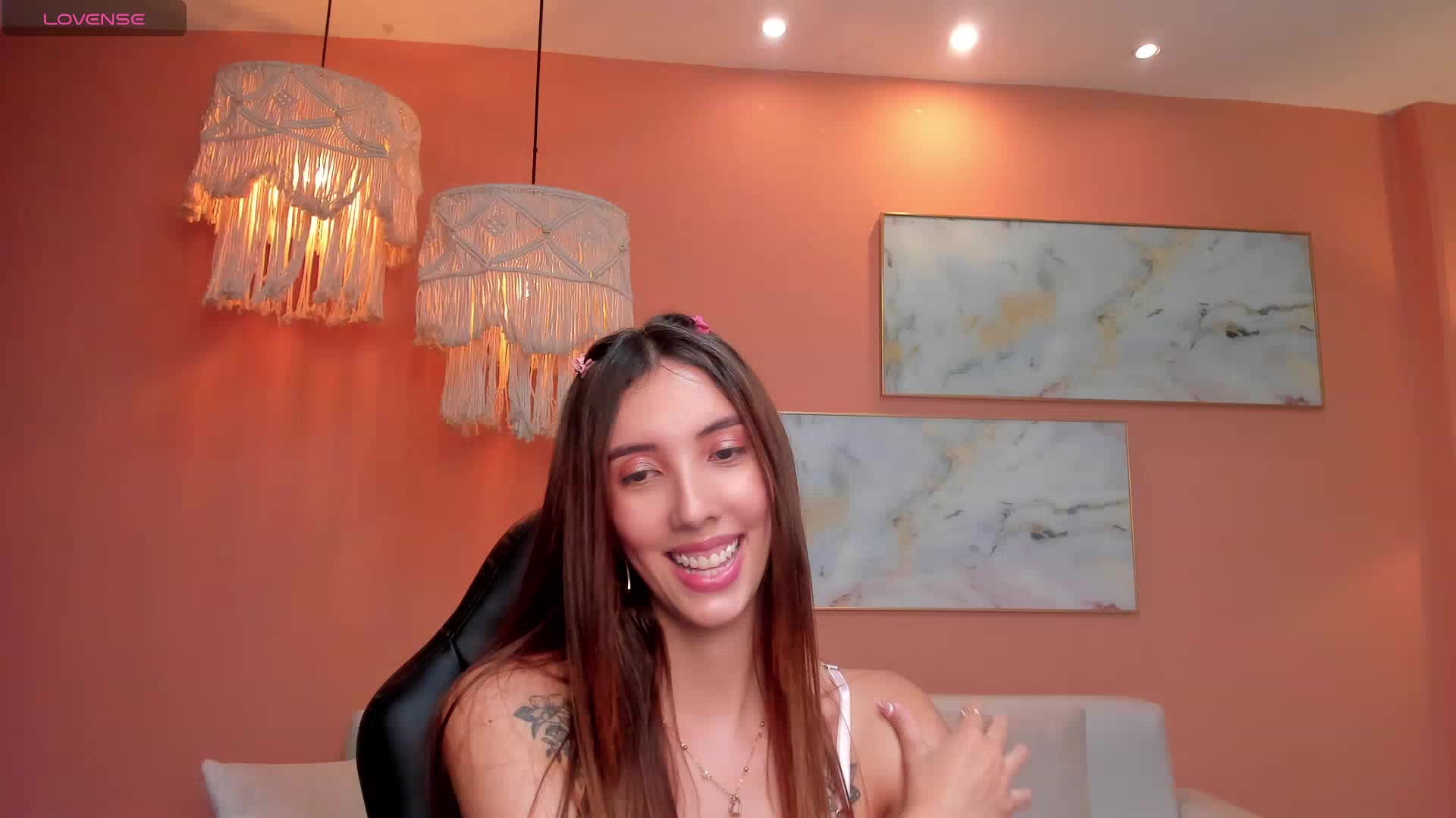 Wet pussy – video af AnaisNin cam-model