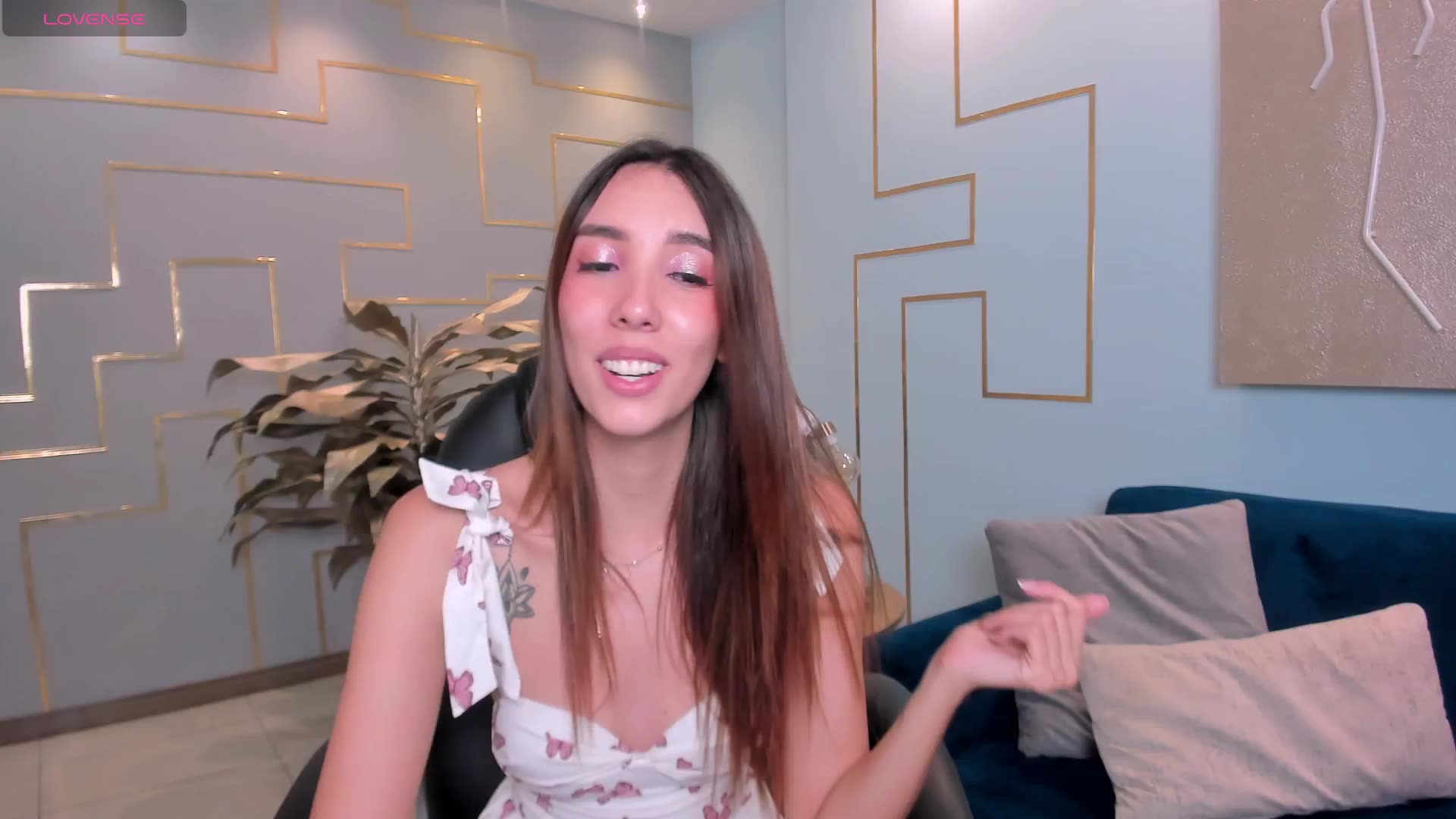 play with my dildo in my tight pussy – video af AnaisNin cam-model