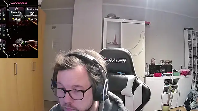 [19 Oct 22:59] Public Show - Video von larsgessner30 Cam-Model