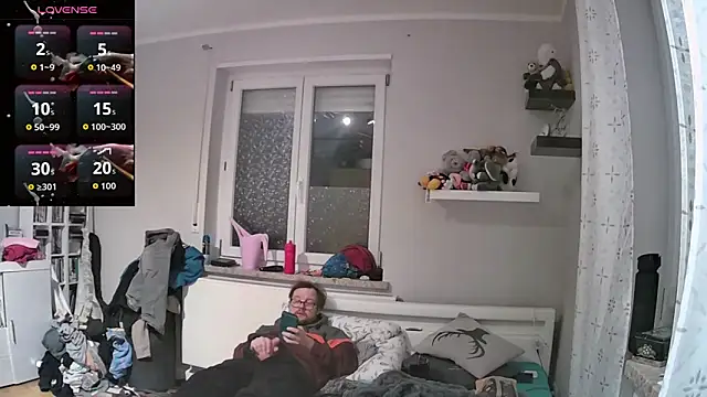 [19 Oct 23:44] Public Show - Video von larsgessner30 Cam-Model