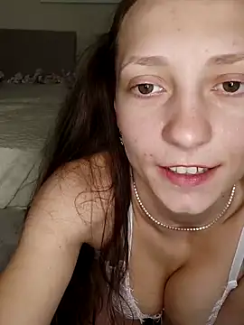 Daddy's little girl 💦 squirt in your cock daddy - video by Milky_flexy_cat cam model
