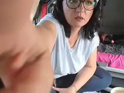 [13 Apr 15:38] Private Show - video by Milfa_nimfomana cam model