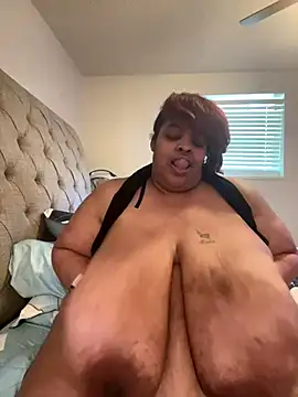 [31 Aug 15:59] Private Show - video by Missredboneo12 cam model