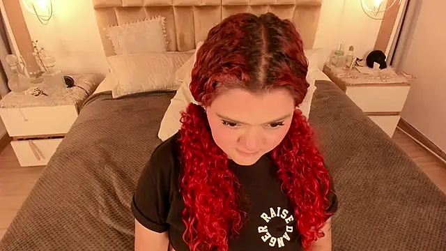 [23 Dec 17:26] Private Show - video by Twwiiggy cam model