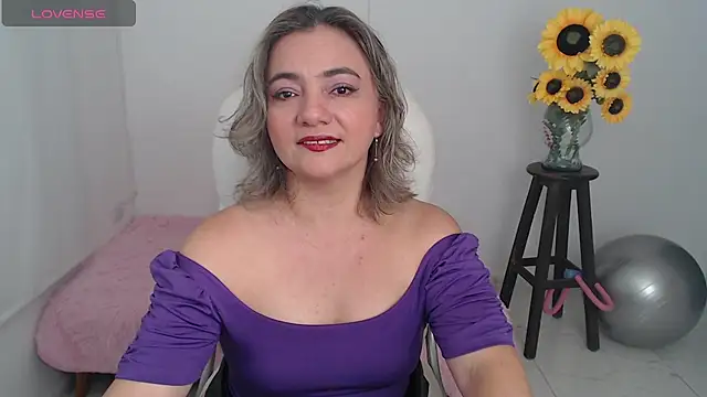 masturbing  with me bb - video by ana_milf cam model