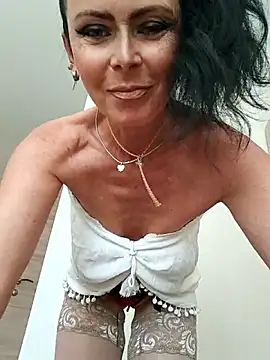 Shoes in pu /in ass & squirt - video by GannaWind cam model