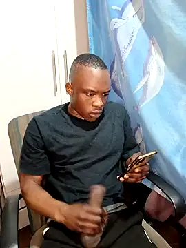 [13 Jul 22:37] Private Show - video di BigGamecharger modella di cam