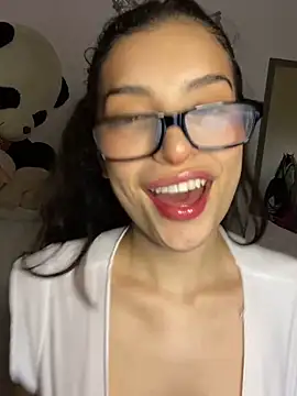 schoolgrirl decides how to cum - dakota_le 캠 모델의 동영상