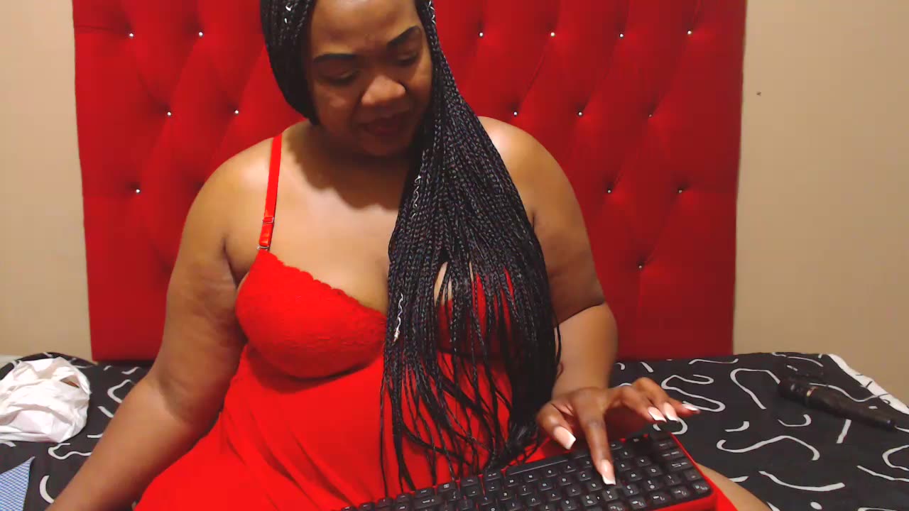 lady in red - فيديو من MIGHTYASSS موديل الكام