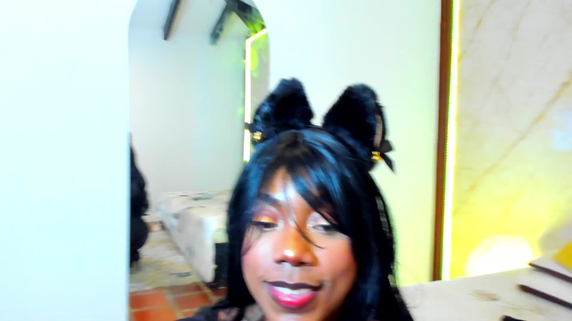 Sexy cat playing with my body - video by zaraadoll cam model