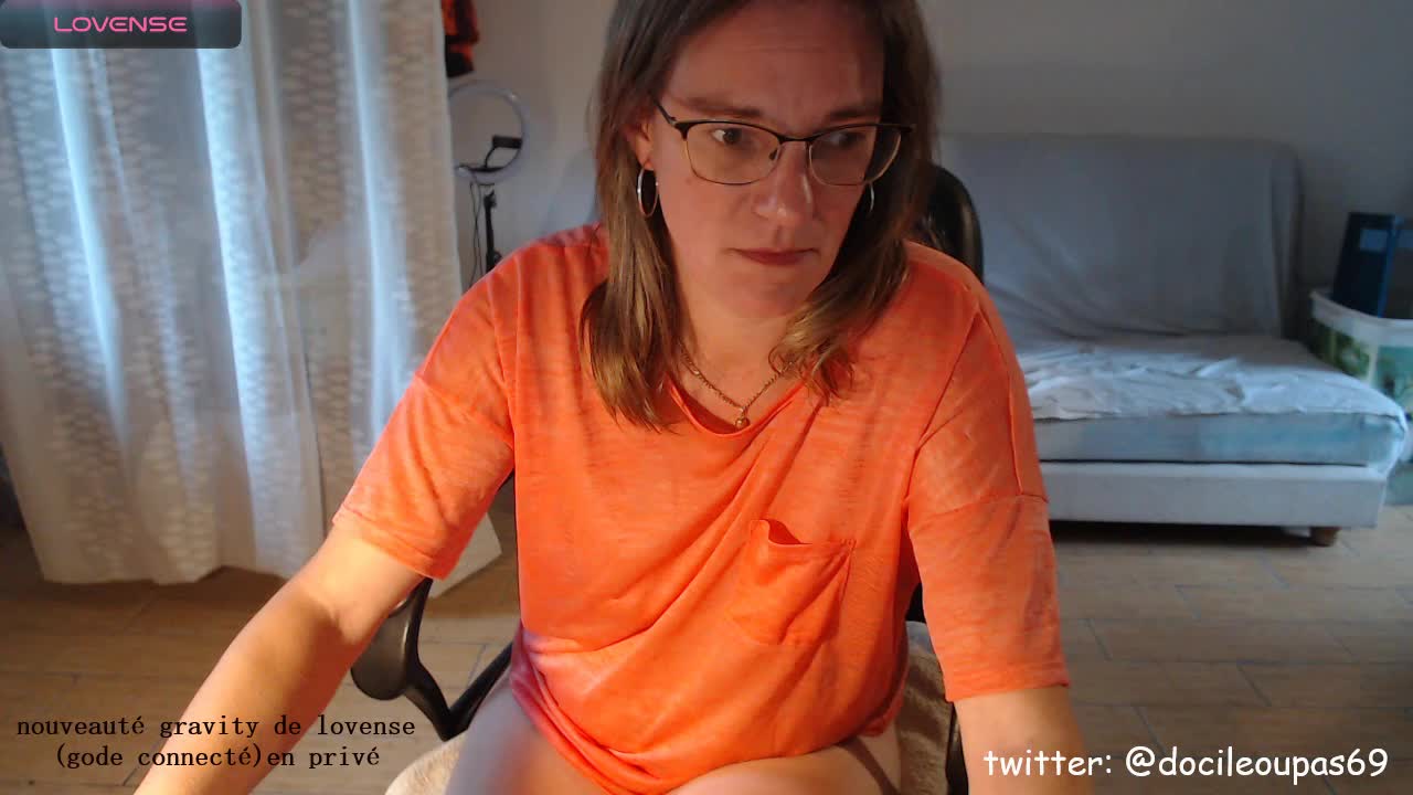 (Show privé) je me caresse la chatte