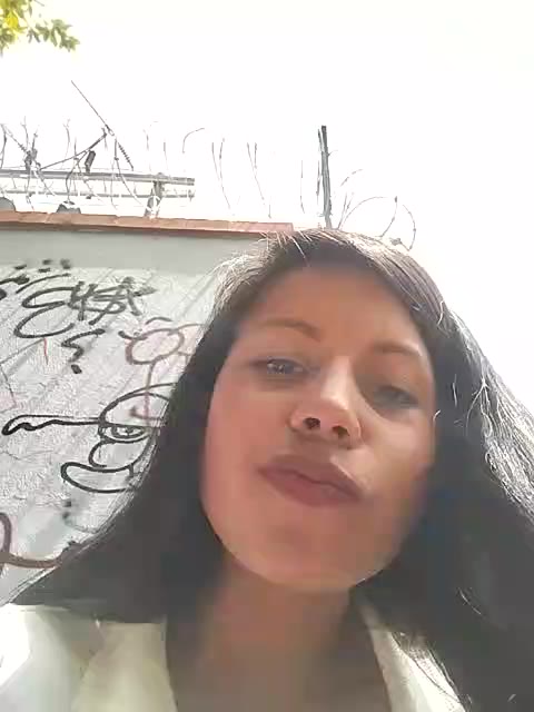 6- A pretty fun and hot 35 minute show in the park. - clip cu _andrea30 model videochat