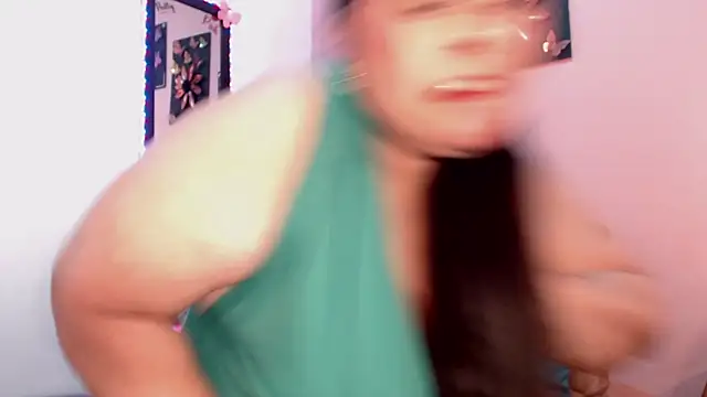 Anal balls in my juicy ass 🍑🔥 - vídeo de nicollejordan1 modelo de câmara