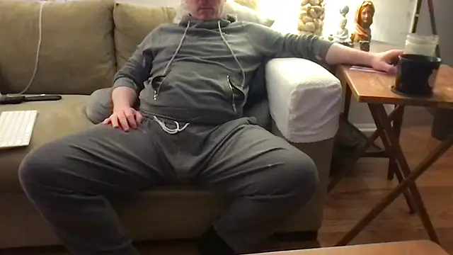 FAN CLUB TICKLER - video của người mẫu cam 9VOLTT