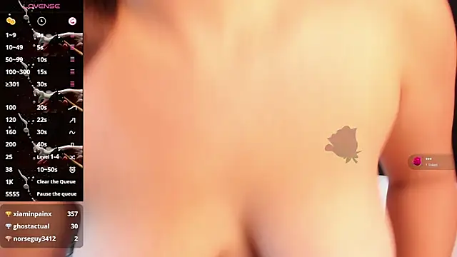 Show DOGGY - video by IsabellaaJoness cam model