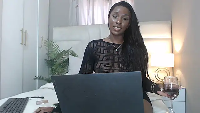 Exotic - video van naughtyblackdolie cam-model