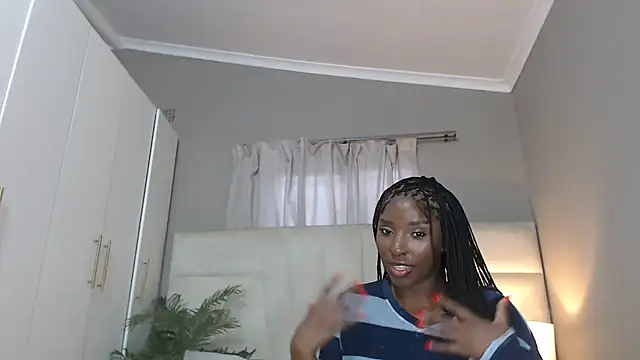 Cream pie - video van naughtyblackdolie cam-model