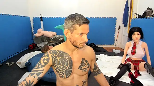 [9 Jun 13:52] show ole ass and finger ass－カメラキャストのSamurayjiuの動画