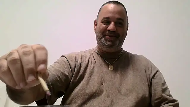 get naked and put my cock on desk very hot! [30 Jan 2025] - your_man85 캠 모델의 동영상